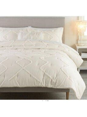 Ashlyn Tufted Standard Sham 100% Cotton off White Pottery Barn Teen Machine Wash